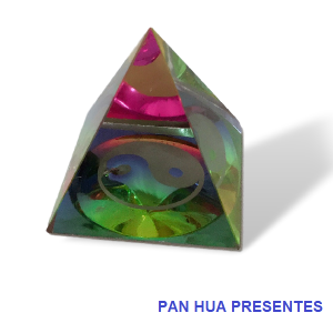 ENFEITE CRISTAL PIRAMIDE- PEQUENO